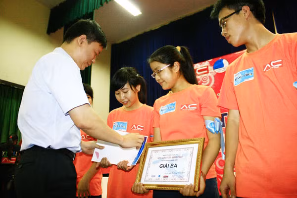 Giải ba cuộc thi thuộc về đội N3BA – Học viện Ngân hàng Giải ba cuộc thi thuộc về đội N3BA – Học viện Ngân hàng