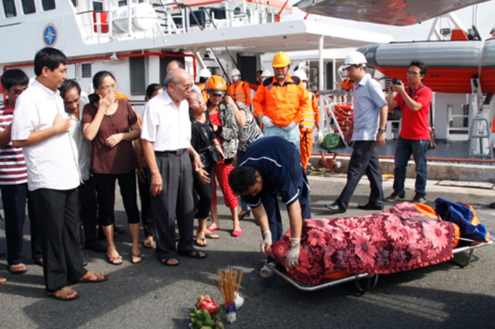 Toàn bộ 9 thi thể nạn nhân đã được tìm thấy và sáng ngày 5/8. Toàn bộ 9 thi thể nạn nhân đã được tìm thấy và sáng ngày 5/8.