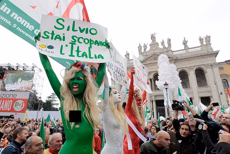 Hoạt động của phong trào FEMEN ở Rome, Italy. Hoạt động của phong trào FEMEN ở Rome, Italy.