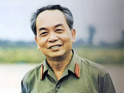 "Sách giáo khoa 'bỏ quên' Đại tướng là sự 'cắt xén' sự kiện lịch sử" ảnh 3 Nếu đưa Đại tướng vào SGK cũng phải cân nhắc đến các nhân vật khác