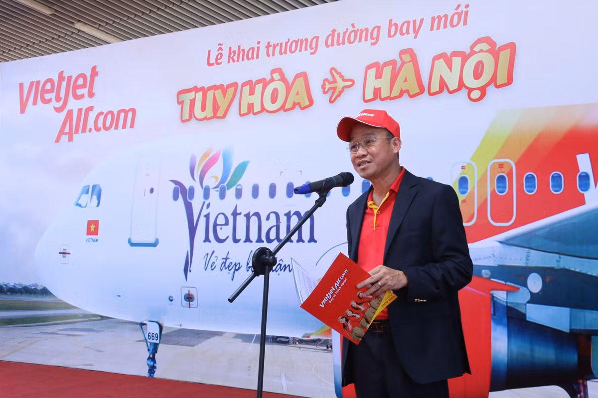 Ông Lưu Đức Khánh - Giám đốc Điều hành Vietjet phát biểu tại lễ khai trương đường bay mới.