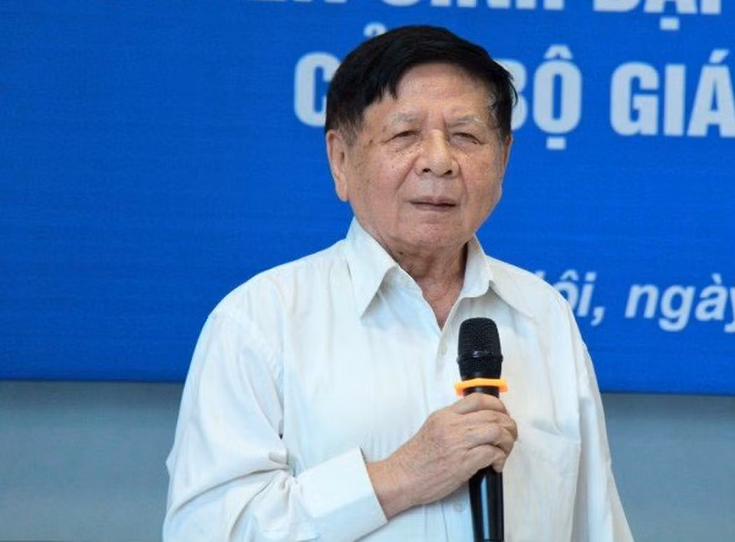Phó giáo sư Trần Xuân Nhĩ cho rằng cần có một bộ luật giáo viên để bảo vệ nhà giáo khi lợi ích của họ bị xâm phạm (Ảnh:T.L) Phó giáo sư Trần Xuân Nhĩ cho rằng cần có một bộ luật giáo viên để bảo vệ nhà giáo khi lợi ích của họ bị xâm phạm (Ảnh:T.L)