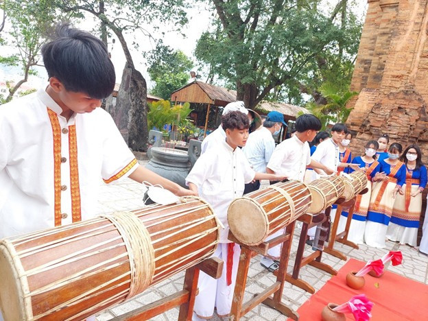 Học sinh học Nội dung giáo dục địa phương (Ảnh minh họa: Báo Lao động) Học sinh học Nội dung giáo dục địa phương (Ảnh minh họa: Báo Lao động)
