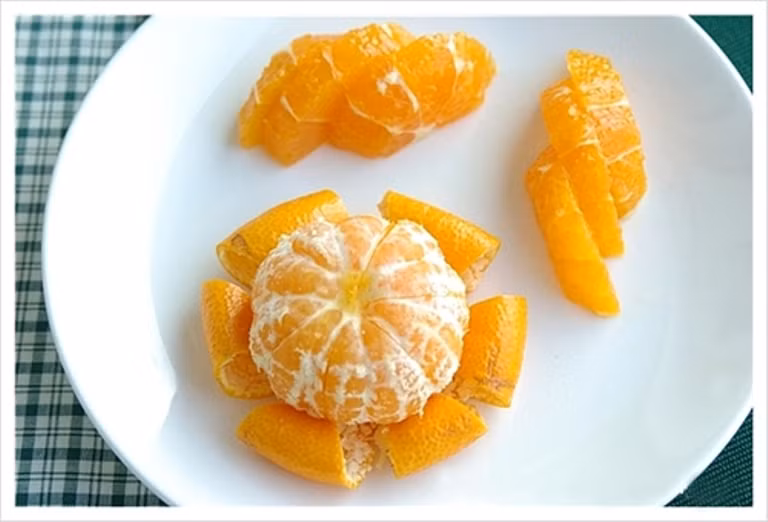 Để có tác dụng tốt nhất, hãy ăn cả quả chứ đừng chỉ ép lấy nước, nhờ vậy bạn sẽ có lượng chất xơ quý giá. Nhiều chất có ích nằm ở phần vỏ quả, vì vậy hãy sử dụng mứt cam, quý, hoặc dùng chúng trong việc nấu nướng. Để có tác dụng tốt nhất, hãy ăn cả quả chứ đừng chỉ ép lấy nước, nhờ vậy bạn sẽ có lượng chất xơ quý giá. Nhiều chất có ích nằm ở phần vỏ quả, vì vậy hãy sử dụng mứt cam, quý, hoặc dùng chúng trong việc nấu nướng.