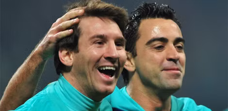 Messi kiến thiết, Xavi ghi bàn.