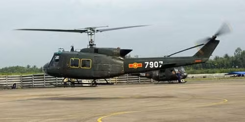 Trực thăng UH1 (ảnh minh họa) Trực thăng UH1 (ảnh minh họa)