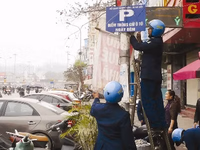 Từ hôm nay, Hà Nội sẽ dẹp điểm trông giữ xe ở 262 tuyến phố. Ảnh: Trọng Đảng. Từ hôm nay, Hà Nội sẽ dẹp điểm trông giữ xe ở 262 tuyến phố. Ảnh: Trọng Đảng.