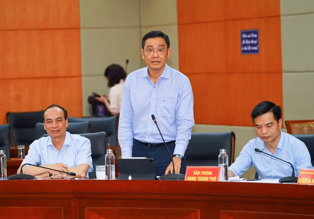 Ông Bùi Văn Kiệm - Giám đốc Sở Giáo dục và Đào tạo Hải Phòng khẳng định, có tình trạng ép học sinh không thi vào lớp 10 (Ảnh: ĐT) Ông Bùi Văn Kiệm - Giám đốc Sở Giáo dục và Đào tạo Hải Phòng khẳng định, có tình trạng ép học sinh không thi vào lớp 10 (Ảnh: ĐT)