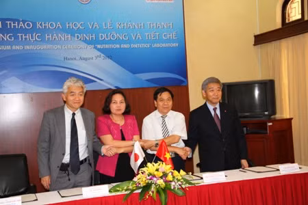 Ajinomoto cùng các đối tác ký cam kết hợp tác. Ajinomoto cùng các đối tác ký cam kết hợp tác.