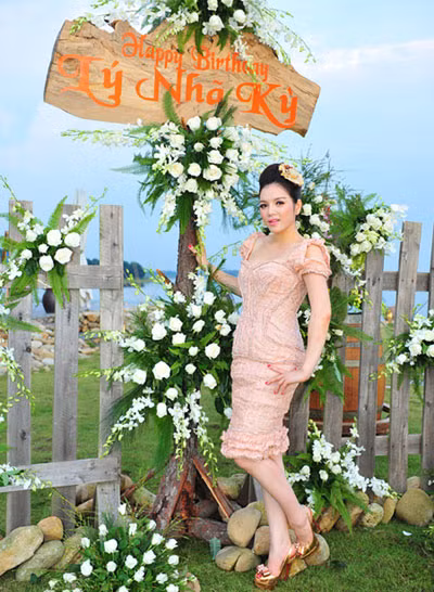 Tiệc sinh nhật vài tỉ đồng của Lý Nhã Kỳ