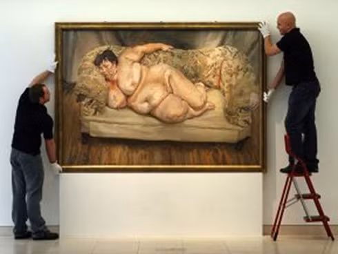 Năm 2008, Abramovich bỏ ra 120 triệu USD mua 2 bức tranh "Benefits Supervisor Sleeping" của Lucian Freud và bộ ba tranh "Triotych" của họa sĩ Francis Bacon. Năm 2008, Abramovich bỏ ra 120 triệu USD mua 2 bức tranh "Benefits Supervisor Sleeping" của Lucian Freud và bộ ba tranh "Triotych" của họa sĩ Francis Bacon.