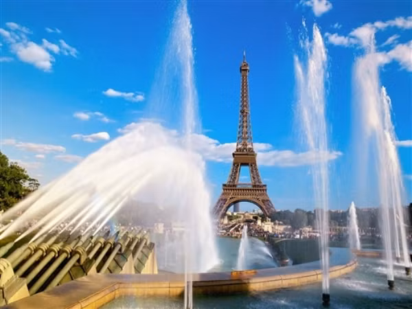 1. Paris (Pháp)
