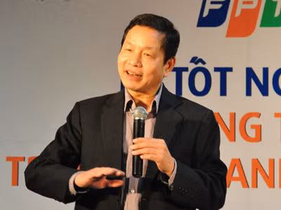 “Niềm tin vào gần 14.000 người FPT đầy nhiệt huyết đang sẵn sàng làm việc nhiều hơn, là động lực và sức mạnh cho tôi hoàn thành trọng trách lớn lao này”. Đó là những lời tâm huyết được trích trong thông điệp mà Chủ tịch HĐQT FPT Trương Gia Bình gửi tới toàn thể CBNV. “Niềm tin vào gần 14.000 người FPT đầy nhiệt huyết đang sẵn sàng làm việc nhiều hơn, là động lực và sức mạnh cho tôi hoàn thành trọng trách lớn lao này”. Đó là những lời tâm huyết được trích trong thông điệp mà Chủ tịch HĐQT FPT Trương Gia Bình gửi tới toàn thể CBNV.