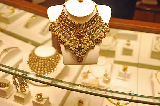 Zaveri Bazaar được coi là trung tâm kinh doanh vàng lớn nhất Ấn Độ Zaveri Bazaar được coi là trung tâm kinh doanh vàng lớn nhất Ấn Độ