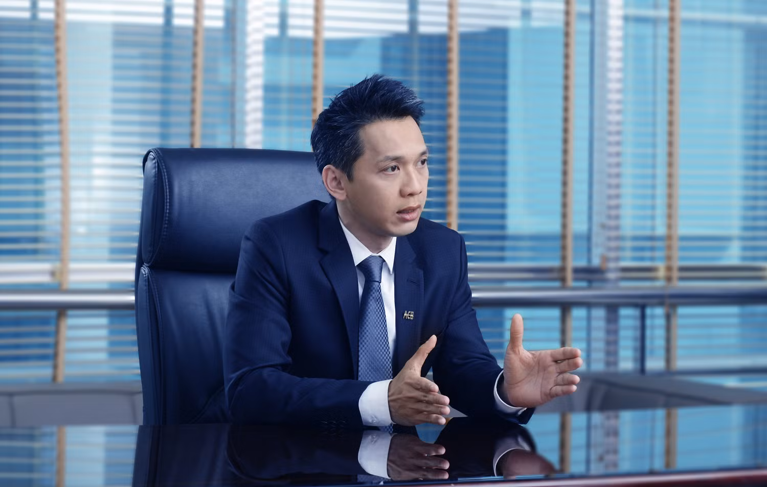 Tân Chủ tịch 34 tuổi của ACB Trần Hùng Huy.