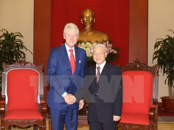 Tổng Bí thư Nguyễn Phú Trọng tiếp Cựu Tổng thong BillClinton. ảnh: TTXVN. Tổng Bí thư Nguyễn Phú Trọng tiếp Cựu Tổng thong BillClinton. ảnh: TTXVN.