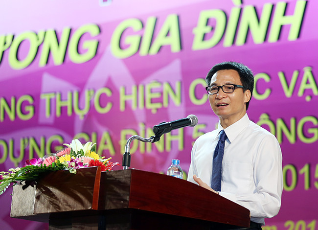 Phó Thủ tướng Vũ Đức Đam chia sẻ: "Đừng để đến ngày gia đình mới nghĩ đến gia đình". Ảnh: VGP/Đình Nam