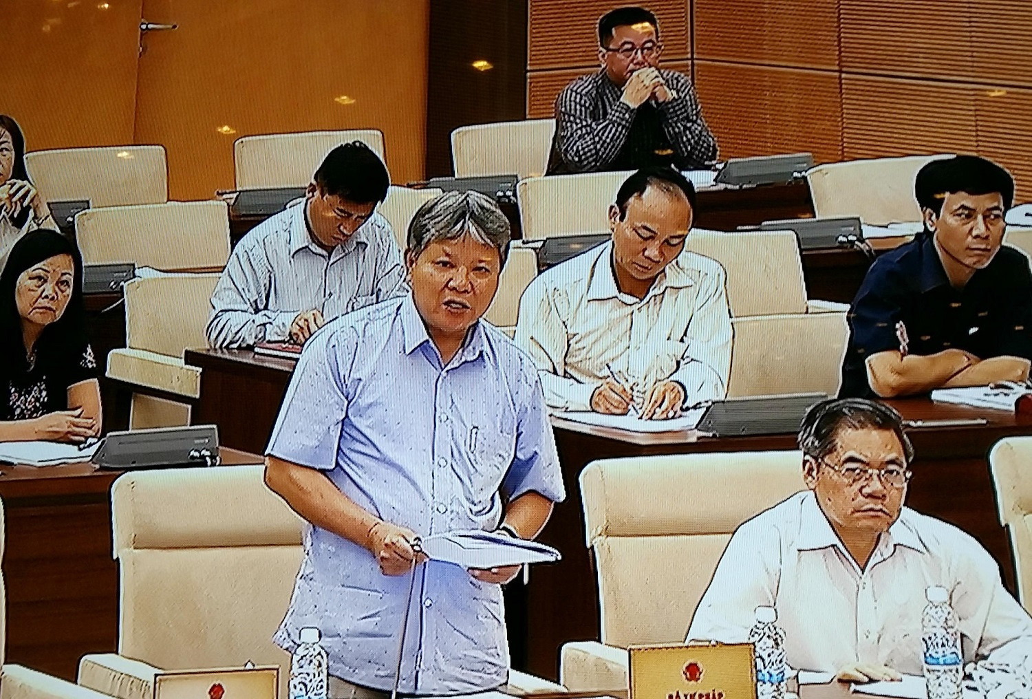 Bộ trưởng Hà Hùng Cường cho rằng, nên giữ hình phạt tử hình với tội nhận hối lộ. ảnh: Ngọc Quang.