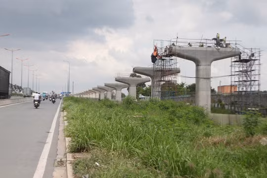 Dự án tuyến đường sắt đô thị Bến Thành - Suối Tiên đã chậm tiến độ nhiều năm. ảnh: Người lao động. Dự án tuyến đường sắt đô thị Bến Thành - Suối Tiên đã chậm tiến độ nhiều năm. ảnh: Người lao động.