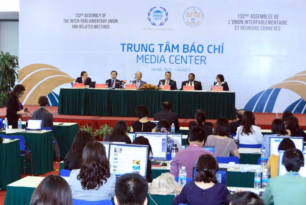 Hà Nội thiếu nước trầm trọng vào mùa hè, dân biết kêu ai? ảnh 3 Hà Nội thiếu nước trầm trọng vào mùa hè, dân biết kêu ai? ảnh 3
