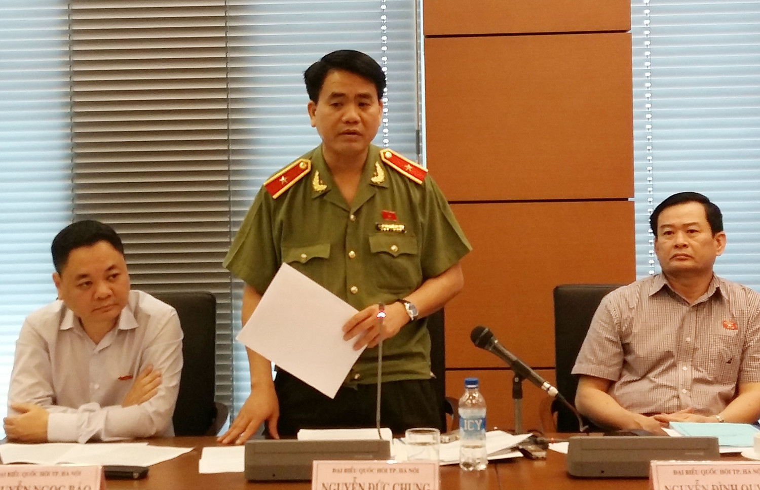 Thiếu tướng Nguyễn Đức Chung - Giám đốc Công an Hà Nội không ủng hộ "quyền im lặng". ảnh: Ngọc Quang.