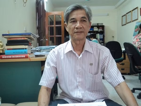 Ông Bùi Danh Liên - Chủ tịch Hiệp hội Vận tải Hà Nội chỉ rõ: Không thể coi đây là tận dụng đầu tư, nhằm tạo ra “nhóm lợi ích” cho một doanh nghiệp. ảnh: Diệu Linh. Ông Bùi Danh Liên - Chủ tịch Hiệp hội Vận tải Hà Nội chỉ rõ: Không thể coi đây là tận dụng đầu tư, nhằm tạo ra “nhóm lợi ích” cho một doanh nghiệp. ảnh: Diệu Linh.