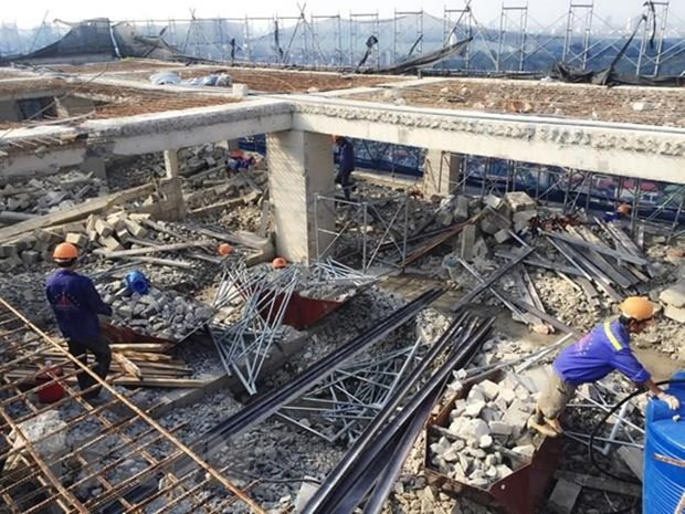 Công trường phá dỡ công trình 8B Lê Trực. (Nguồn ảnh: TTXVN) Công trường phá dỡ công trình 8B Lê Trực. (Nguồn ảnh: TTXVN)