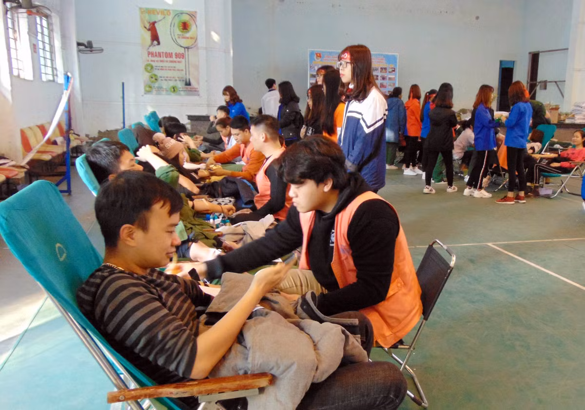 Trong ngày hội Chủ nhật Đỏ đã tiếp nhận gần 1.000 đơn vị máu (Ảnh: CTV) Trong ngày hội Chủ nhật Đỏ đã tiếp nhận gần 1.000 đơn vị máu (Ảnh: CTV)
