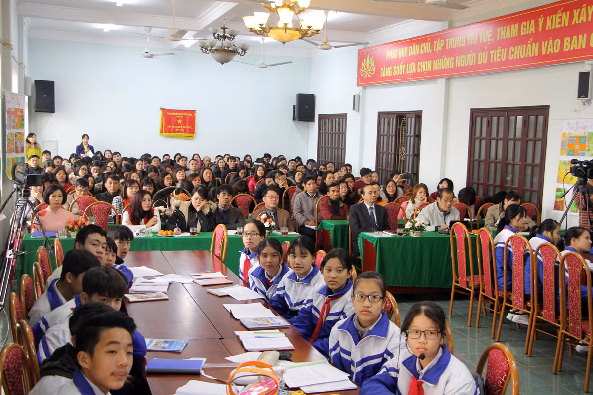 Chuyên đề của Trường Trung học cơ sở Anh Dũng được tổ chức thành công, thu hút sự quan tâm của các trường trên địa bàn thành phố Hải Phòng (Ảnh: Lã Tiến) Chuyên đề của Trường Trung học cơ sở Anh Dũng được tổ chức thành công, thu hút sự quan tâm của các trường trên địa bàn thành phố Hải Phòng (Ảnh: Lã Tiến)