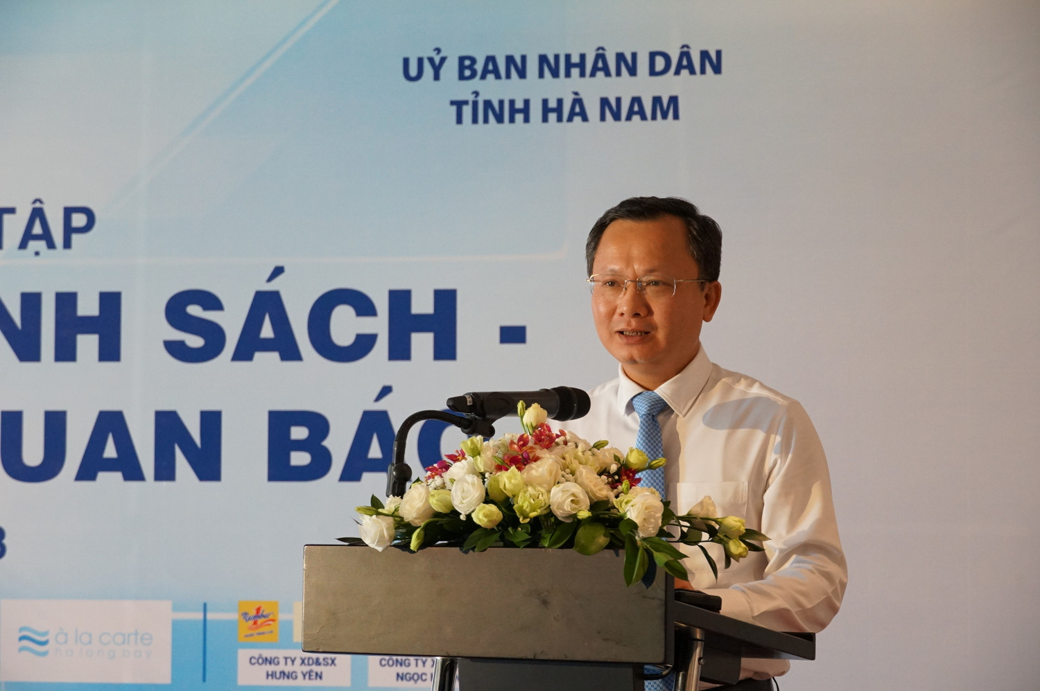 Quyền Chủ tịch Uỷ ban nhân dân tỉnh Quảng Ninh Cao Tường Huy nhấn mạnh vai trò của các cơ quan báo chí, truyền thông trong công tác truyền thông chính sách (Ảnh: PL) Quyền Chủ tịch Uỷ ban nhân dân tỉnh Quảng Ninh Cao Tường Huy nhấn mạnh vai trò của các cơ quan báo chí, truyền thông trong công tác truyền thông chính sách (Ảnh: PL)