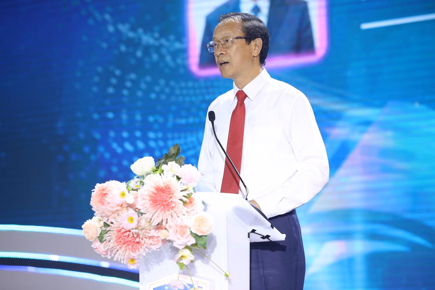 Thứ trưởng Bộ Giáo dục và Đào tạo Phạm Ngọc Thưởng phát biểu (ảnh: NTTU) Thứ trưởng Bộ Giáo dục và Đào tạo Phạm Ngọc Thưởng phát biểu (ảnh: NTTU)