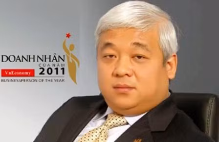6. Ông Nguyễn Đức Kiên - Nguyên Phó chủ tịch Hội đồng Sáng lập Ngân hàng Thương mại Cổ phần Á Châu (ACB) bị mất168 tỷ đồng từ cổ phiếu ACB. Hiện tại tài sản của ông Kiên (cập nhật ngày 9/11/2012) đang có là 524 tỷ đồng so với 692 tỷ đồng năm 2011. 6. Ông Nguyễn Đức Kiên - Nguyên Phó chủ tịch Hội đồng Sáng lập Ngân hàng Thương mại Cổ phần Á Châu (ACB) bị mất168 tỷ đồng từ cổ phiếu ACB. Hiện tại tài sản của ông Kiên (cập nhật ngày 9/11/2012) đang có là 524 tỷ đồng so với 692 tỷ đồng năm 2011.