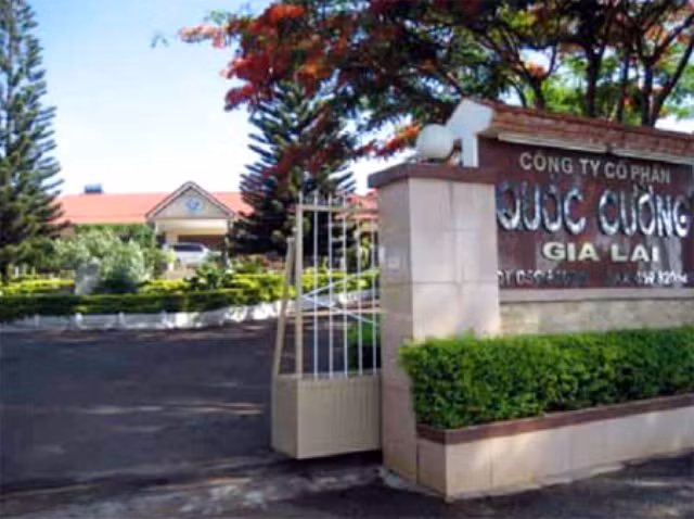 Giá cổ phiếu của QCG giảm khiến tài sản bà Loan hiện chỉ còn 400 tỷ đồng so với 812 tỷ đồng năm 2011. Giá cổ phiếu của QCG giảm khiến tài sản bà Loan hiện chỉ còn 400 tỷ đồng so với 812 tỷ đồng năm 2011.