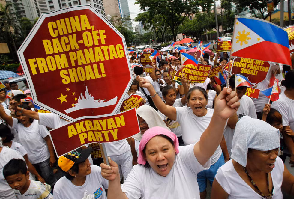 Người dân Philippines biểu tình phản đối nhà cầm quyền Trung Quốc