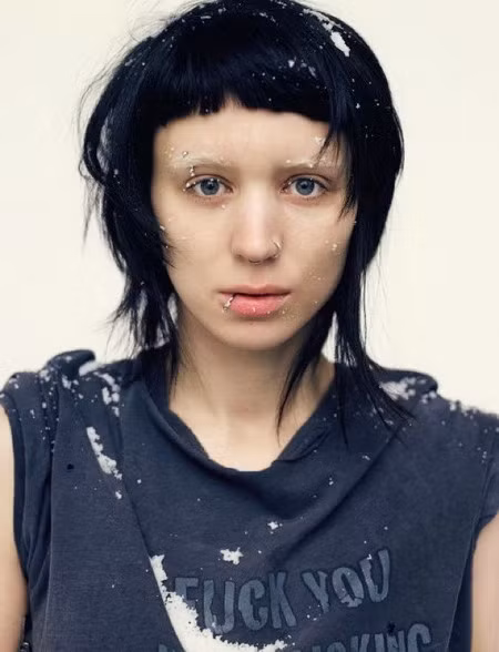 Tạo hình dữ dội của Rooney Mara trong