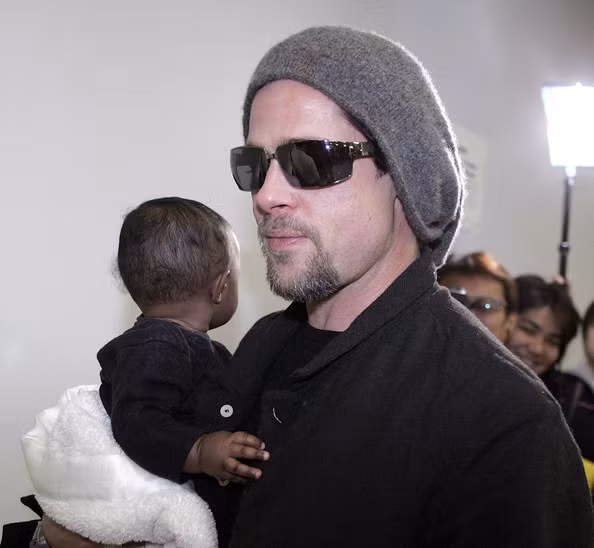 Câu chuyện bộ râu "mất kiểm soát" của Brad Pitt 10 năm qua ảnh 6