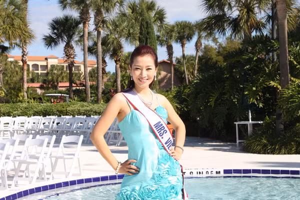 Thu Hương rạng ngời trong nắng Orlando ảnh 17 Thu Hương rạng ngời trong nắng Orlando ảnh 17