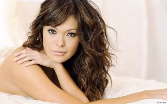 Mẹ là người Hàn Quốc nên ở Lindsay Price có những đường nét Á đông đầy sức hút. Cô đào lai được biết đến qua nhiều tác phẩm truyền hình như "Beverly Hills, 90210", "Lipstick Jungle"... Mẹ là người Hàn Quốc nên ở Lindsay Price có những đường nét Á đông đầy sức hút. Cô đào lai được biết đến qua nhiều tác phẩm truyền hình như "Beverly Hills, 90210", "Lipstick Jungle"...