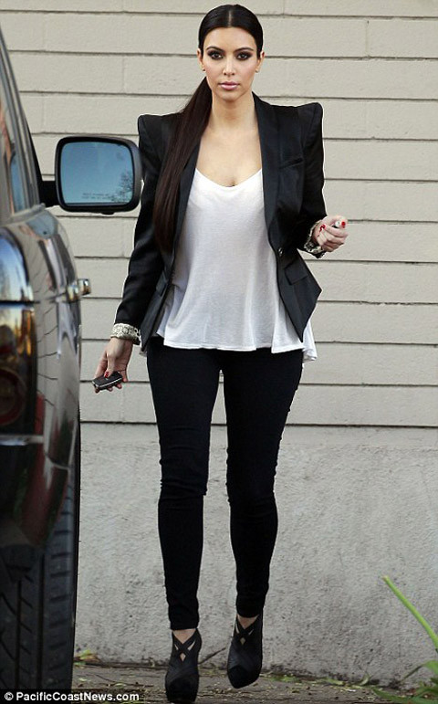 Kim Kardashian tồi tệ nhất 2011
