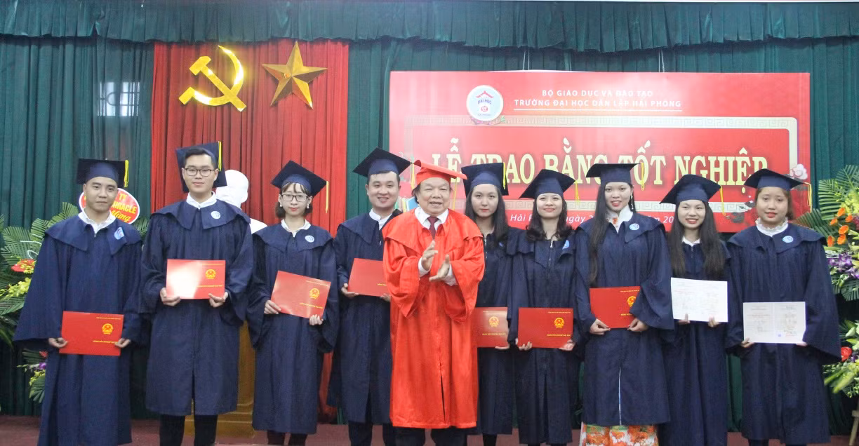 Trường Đại học Dân lập Hải Phòng sẽ dành học bổng cho các thi sinh trong mùa tuyển sinh năm 2019 (Ảnh: CTV) Trường Đại học Dân lập Hải Phòng sẽ dành học bổng cho các thi sinh trong mùa tuyển sinh năm 2019 (Ảnh: CTV)