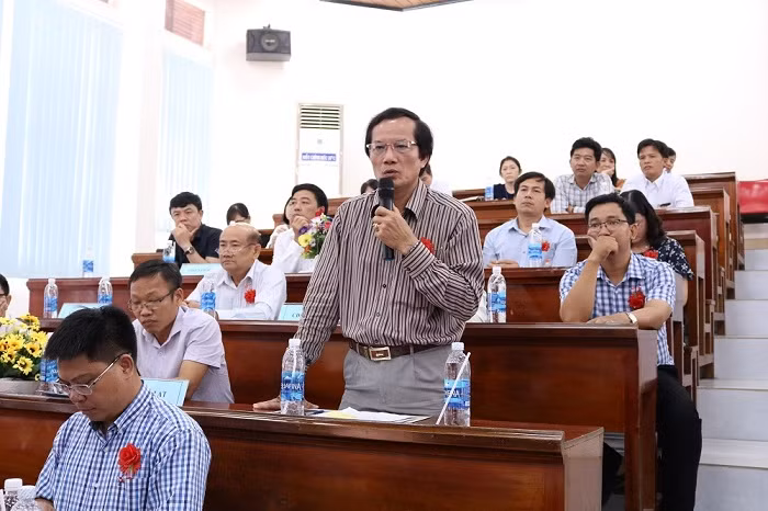 Đại biểu tham dự phát biểu ý kiến tại tọa đàm. Đại biểu tham dự phát biểu ý kiến tại tọa đàm.