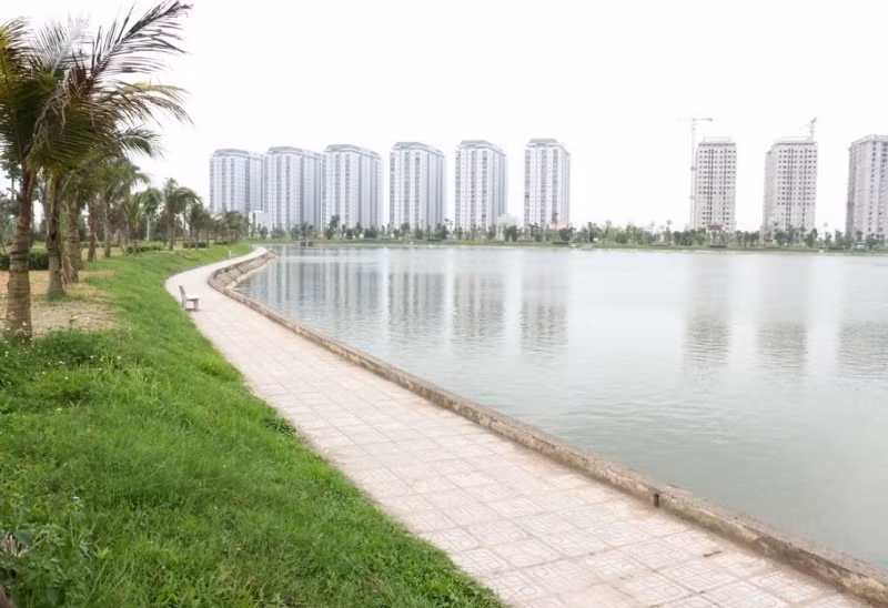 Khu đô thị Thanh Hà chính là sự kết hợp hài hòa giữa hồ điều hòa, công viên cây xanh, chung cư kiểu mẫu, các căn biệt thự, khu trường học , khu liên hợp thể thao, khu bệnh viện và khu vui chơi giải trí.