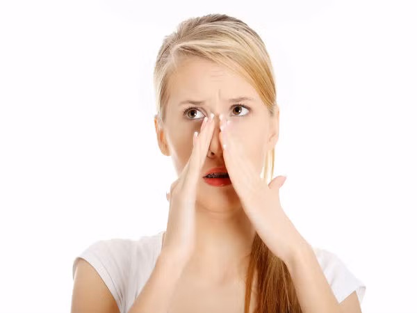 Lệch vách ngăn mũi có thể trở nên tồi tệ hơn theo thời gian nếu không được điều trị (Ảnh: theo boldsky).