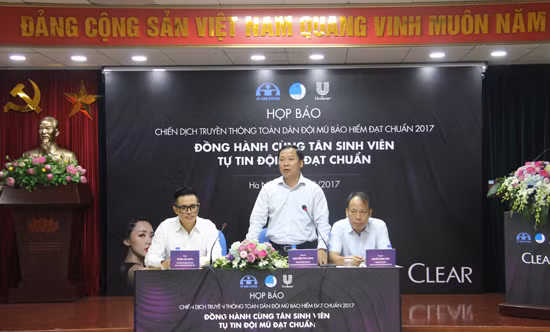 Buổi họp báo phát động chiến dịch toàn dân đội mũ bảo hiểm đạt chuẩn năm 2017 (Ảnh: Hải Đăng)