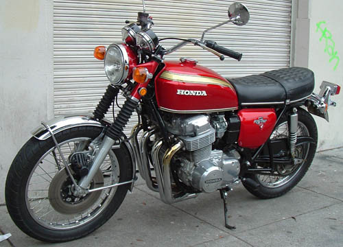 Honda đã mang đến một cuộc cách mạng mới. Dòng xe 4 xi-lanh của họ gần như không cần đại tu, đặc biệt là mức giá hết sức hợp lý so với các dòng xe của Triumph và Harley-Davidson. Có thể nói, CB750 là chiếc xe máy quan trọng nhất của kỷ nguyên hiện đại, một thứ mà người dùng chưa bao giờ dám mơ ở thời điểm trước năm 1969.
