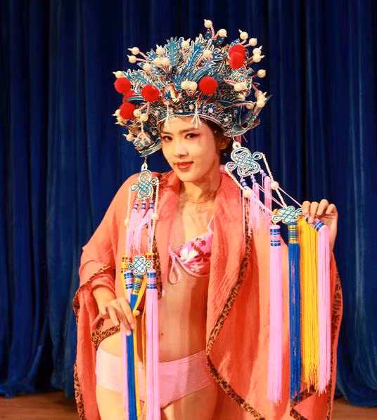 Hình ảnh một tân nương hiện đại..