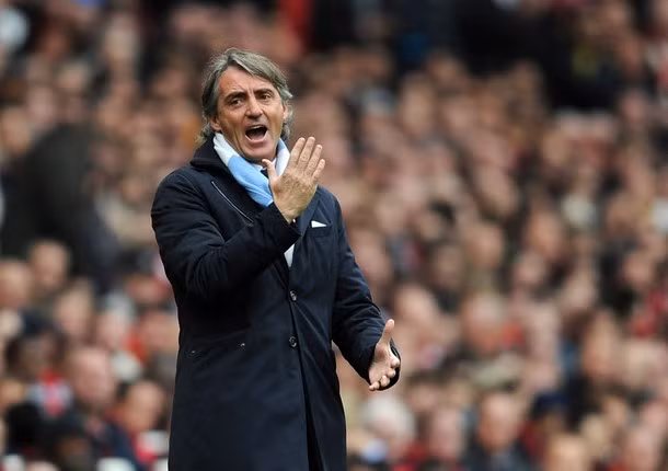 Roberto Mancini sử dụng đòn "tâm lý chiến" với M.U