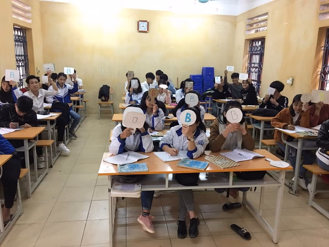 Những tiết học “xuyên biên giới” giúp học sinh hứng thú hơn với việc học tiếng Anh (Ảnh:NVCC) Những tiết học “xuyên biên giới” giúp học sinh hứng thú hơn với việc học tiếng Anh (Ảnh:NVCC)