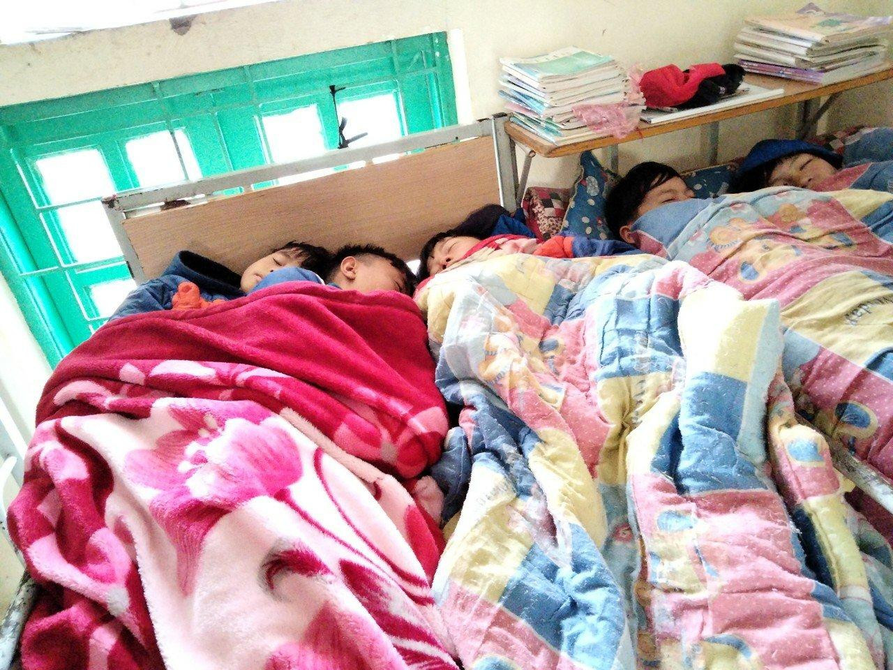 Học sinh bán trú ở Nậm Pồ không bị đói, bị rét trong mùa Đông lạnh kỷ lục.