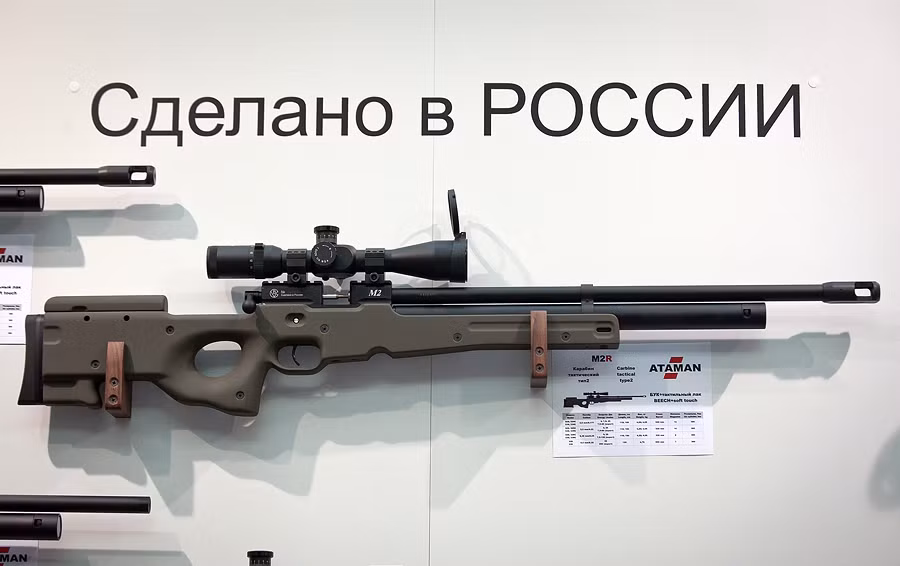 Các sản phẩm được trưng bày tại triển lãm quốc tế ARMS & Hunting 2012.